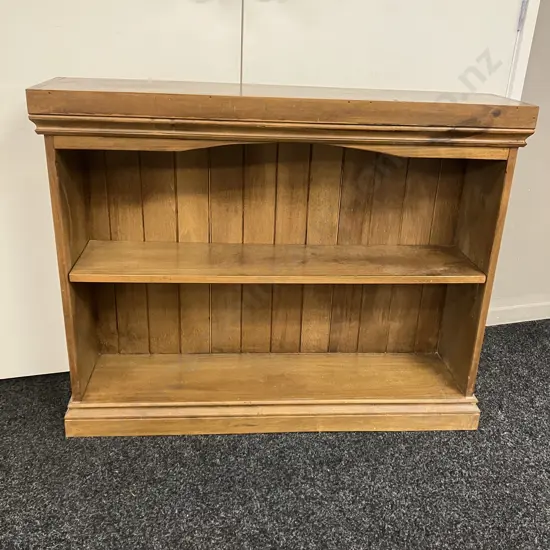 Wooden Bookcase, Single Adjustable Shelf, T&G Back. H82 W104 D25cm