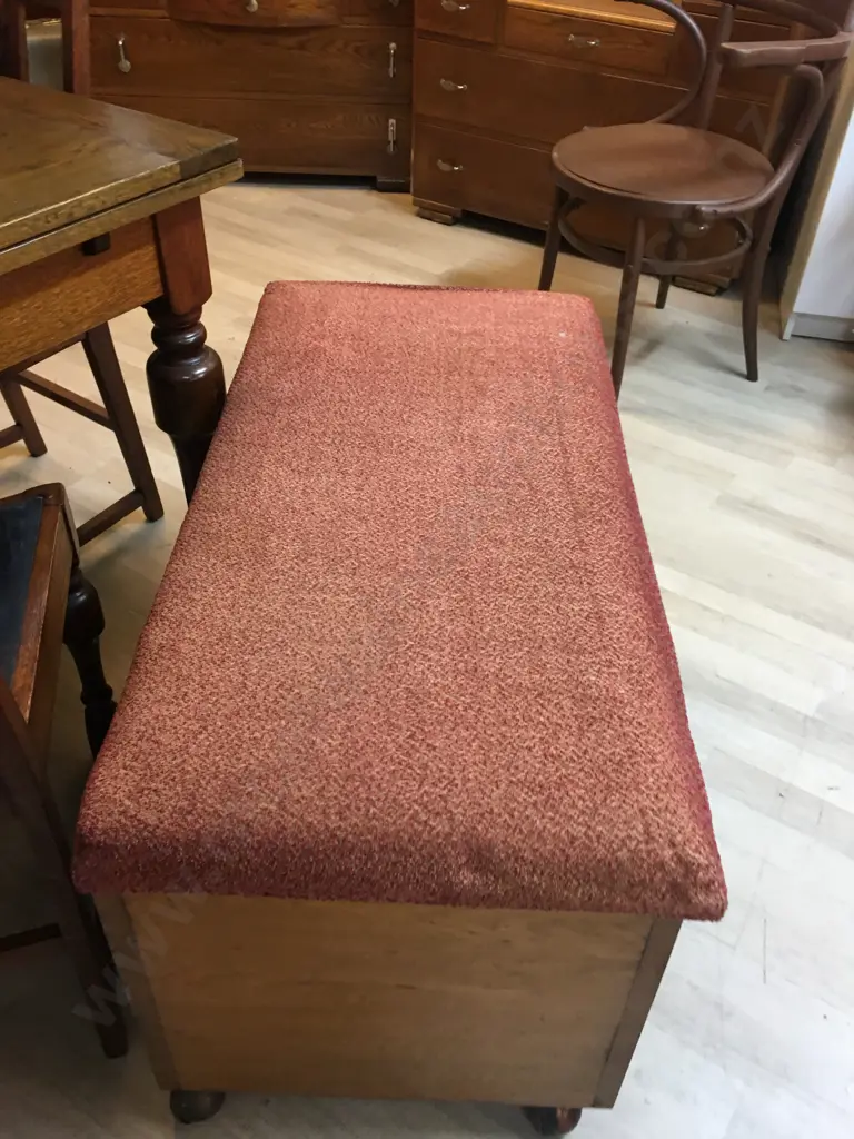 Oak Art Deco Blanket Box With Padded & Upholstered Hinged Top, Metal Castors. H51 W94 D48cm Image 1++