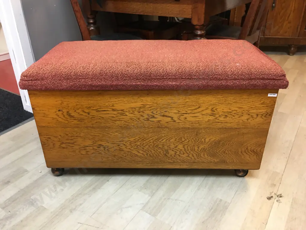 Oak Art Deco Blanket Box With Padded & Upholstered Hinged Top, Metal Castors. H51 W94 D48cm Image 1++