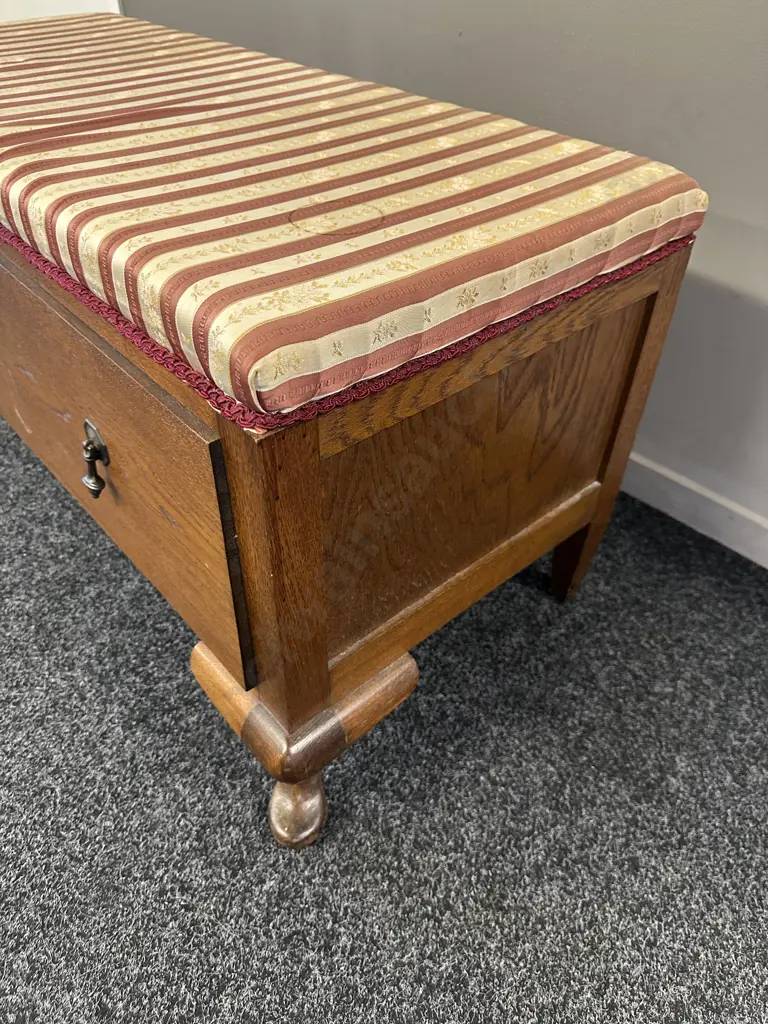 Vintage Oak Burgundy & Cream Upholstered Single Drawer Bedroom Seat, Cab Legs. H50 W105 D45cm Image 1++