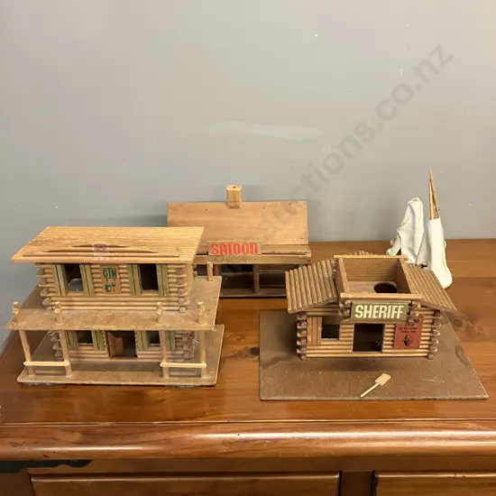 Vintage OEHME & SOHN Western Sheriffs Office & Saloon Log Cabin. Kids Wooden Play Saloon & Teepees