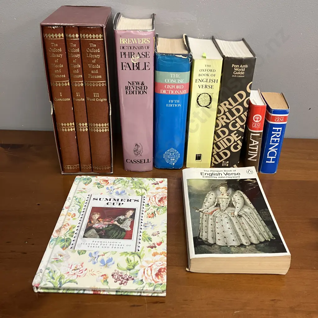 Books - The Oxford Library of Words and Phrases (3 Volume Set in Slipcase), Dictionaries, English Verse Image 1++