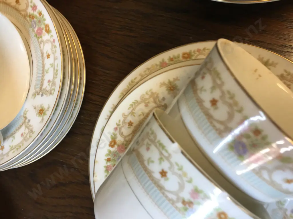 Royalty Yamato Dinnerware (As Found) Image 1++
