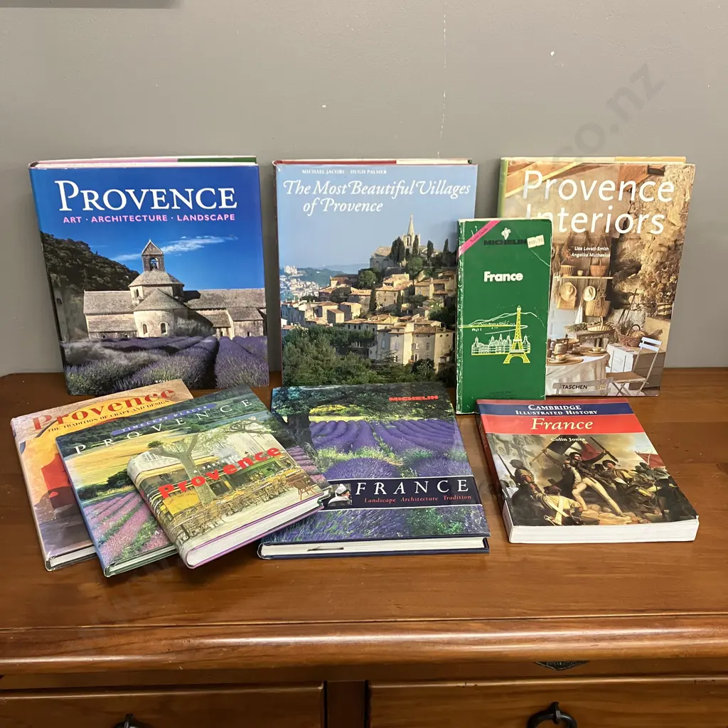 Books - Provence, France, Michelin Green Guide Book Image 1++