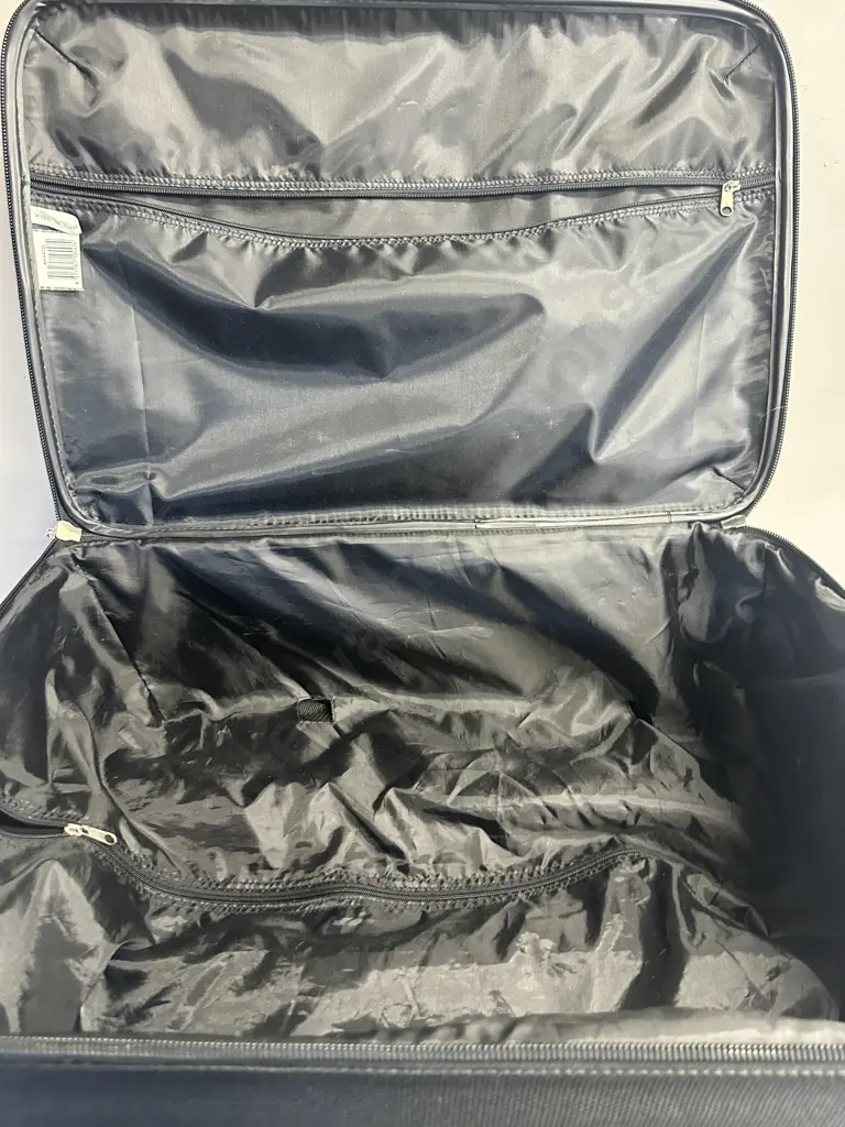 Black Titan Travel Suitcase H66cm. Image 1++