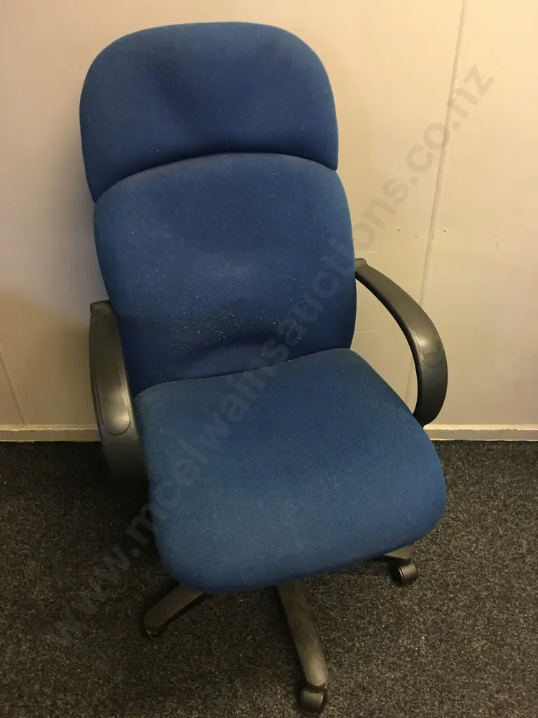 Executive Blue Gas Lift Chair Double Lever Armed  Image 1++