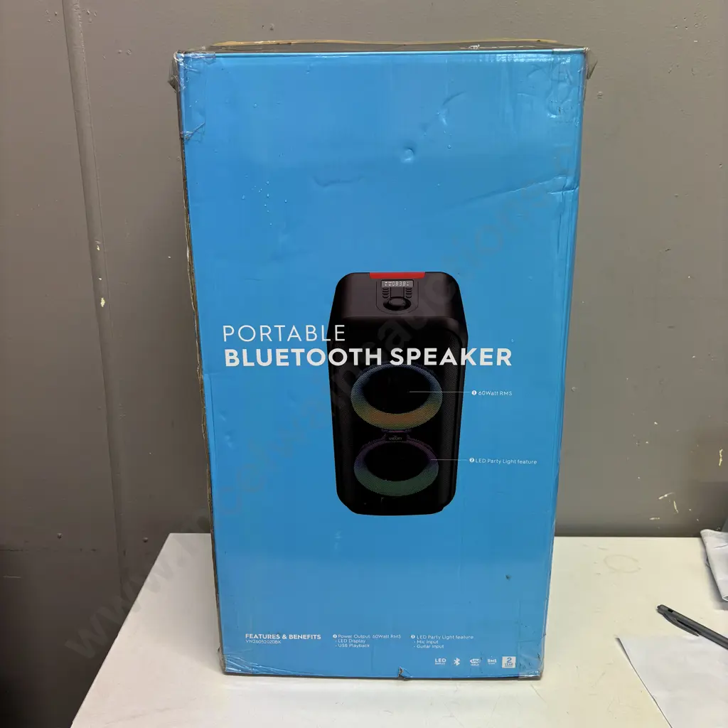 Boxed Veon Portable Bluetooth Speaker. VN26052020BK. Still in plastic Image 1++