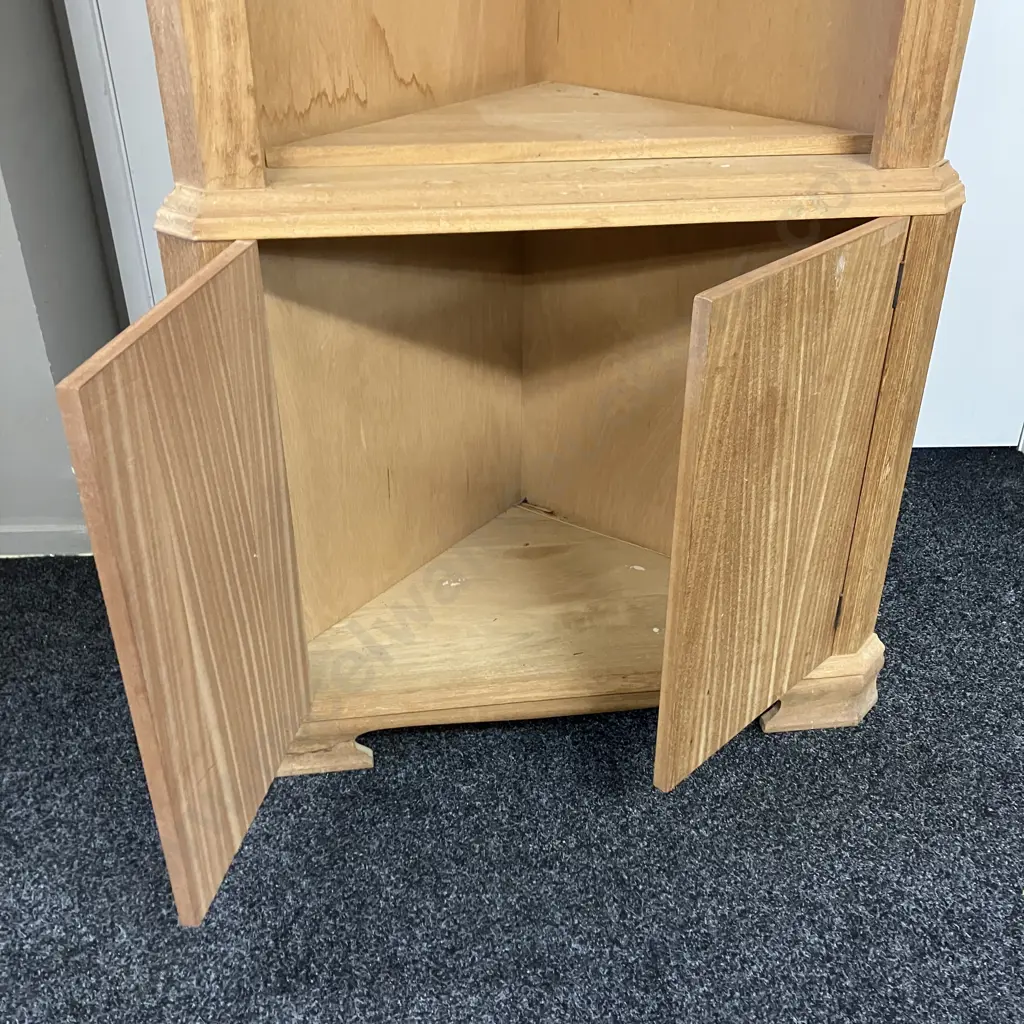 Wood Corner Unit. 185 x 62cm (As Is) Image 1++