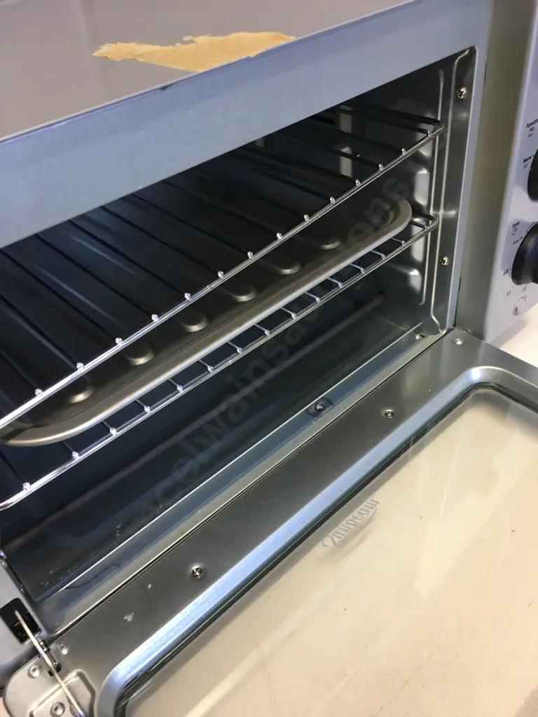 Sunbeam Convection Bake & Grill Mini Oven Image 1++