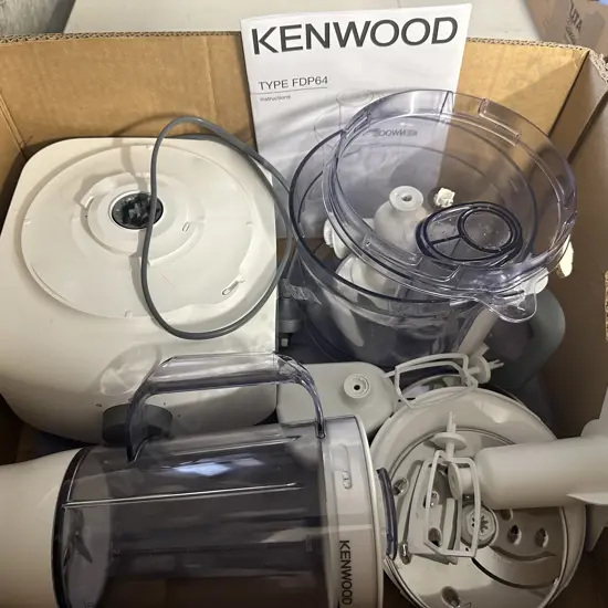 Kenwood Food Processor/Juicer Model FDP64