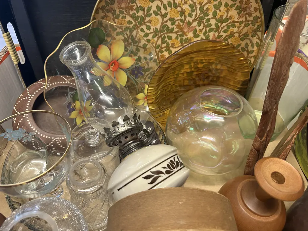 Box Lot - Wooden Ware, Lamp, Trays Etc Image 1++
