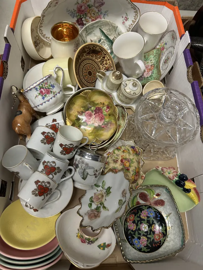 Box Lot - China & Crystal Items (Some AF) Image 1++