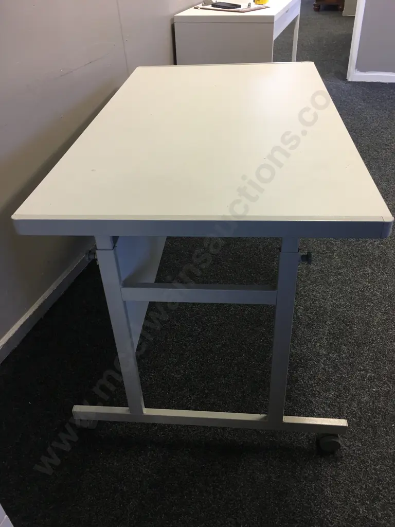 Mobile Cream Rectangular Office Desk H65,W121,D70cm Adjustable Height Image 1++