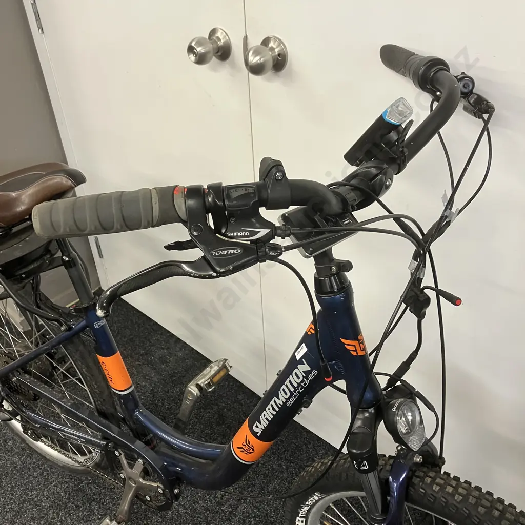 Blue & Orange Smartmotion e-city E-Bike (sold as-is) Image 1++