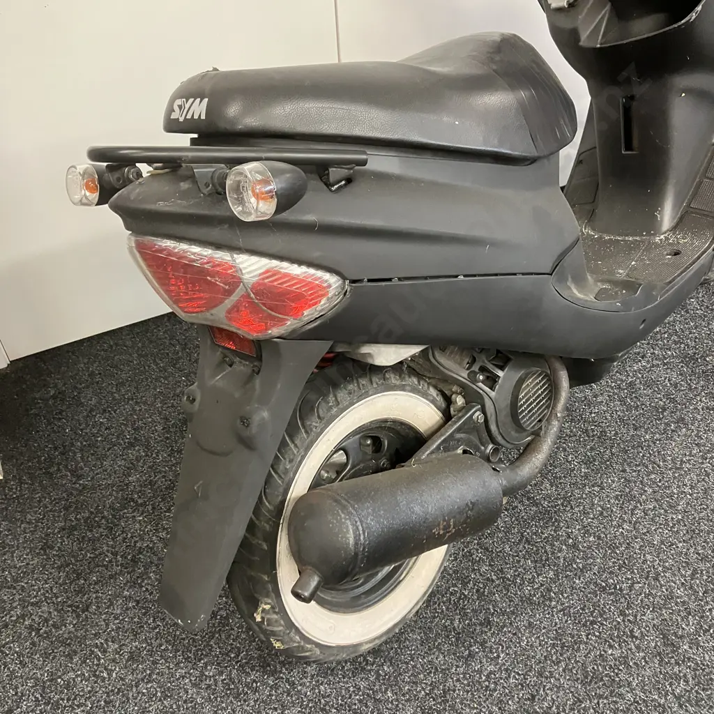 SYM DD50 Motor Scooter, No Key (sold as-is) Image 1++