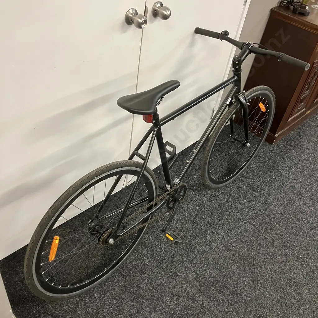 Black FXE Road Bike Image 1++