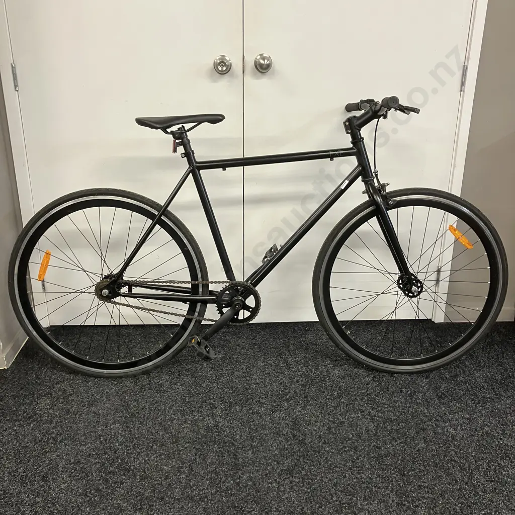 Black FXE Road Bike Image 1++