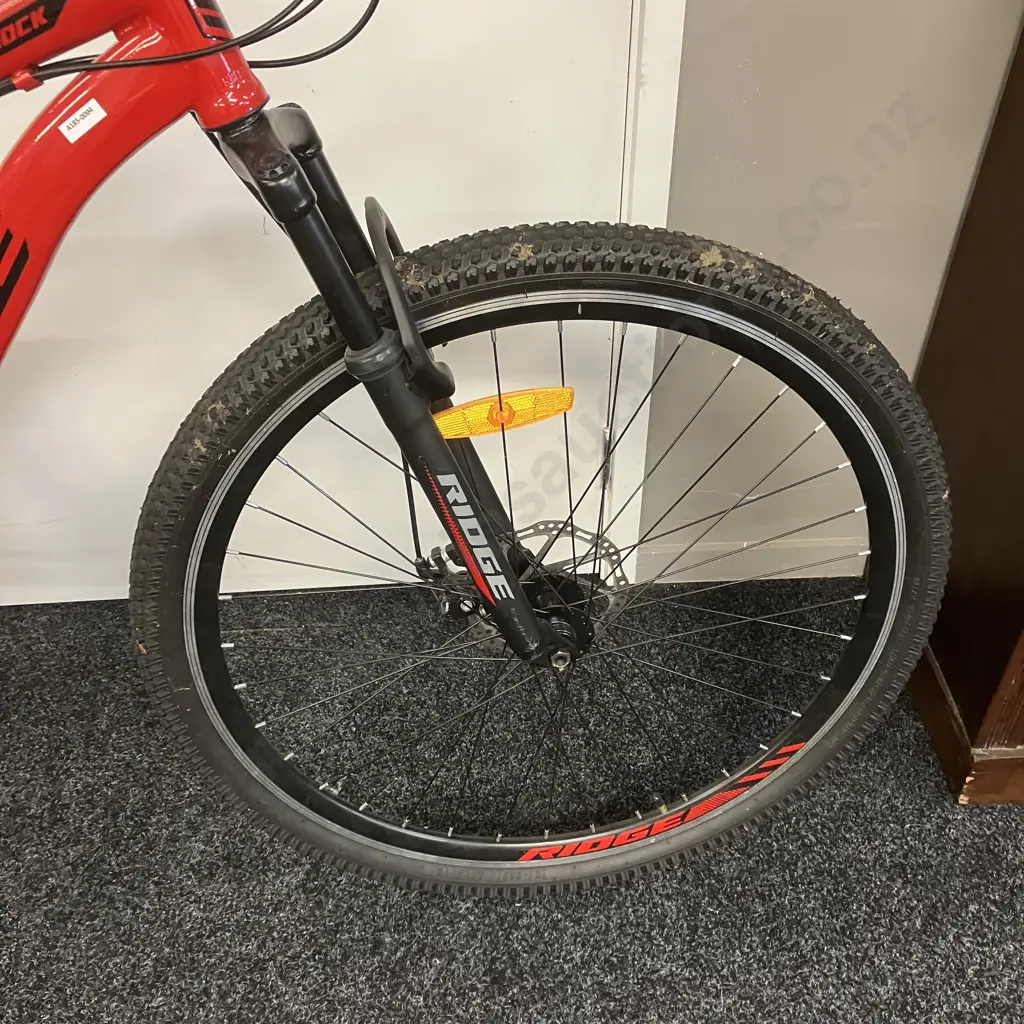 Red & Black Ridge Aftershock 21 Speed Mountain Bike (Missing a Pedal) Image 1++