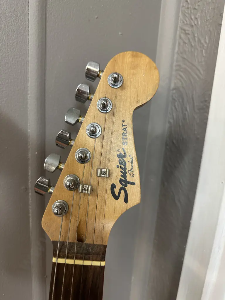 Fender Squier Strat Electric Guitar Image 1++
