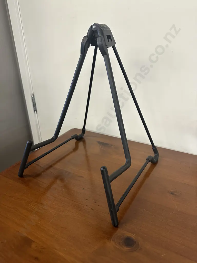Black Fold Up Rock Stand H34cm. Image 1++