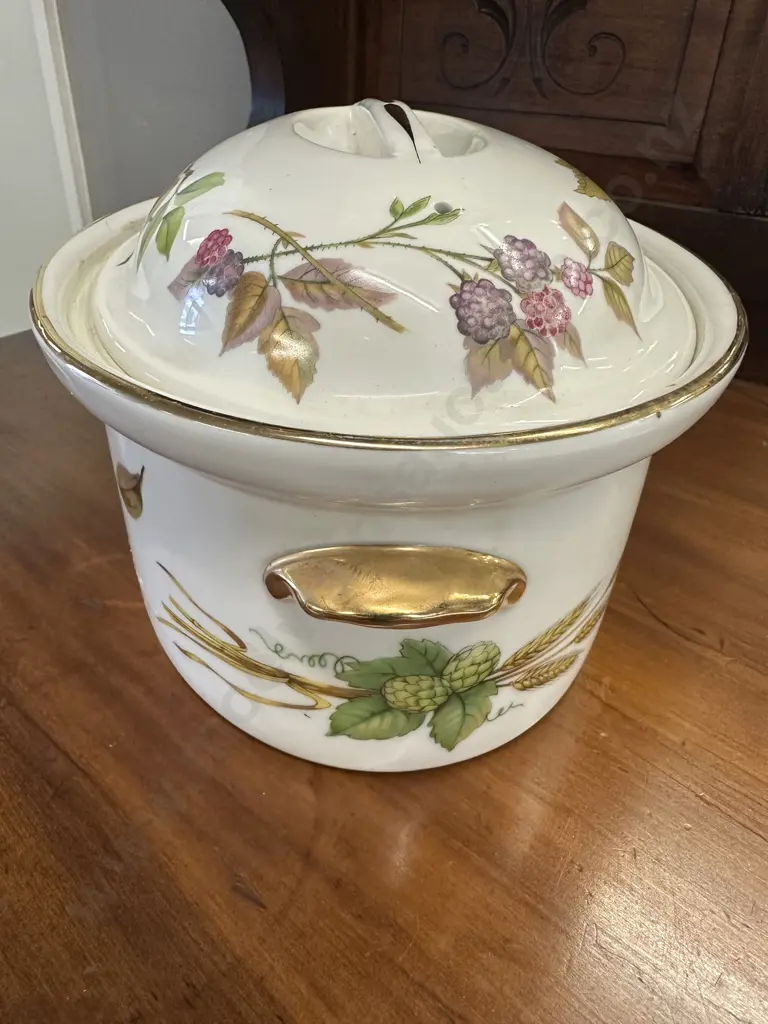 Royal Worcester 'Evesham' Gold Oval Flat Hand Lidded Casserole Dish, Shape 24, Size 4 Image 1++