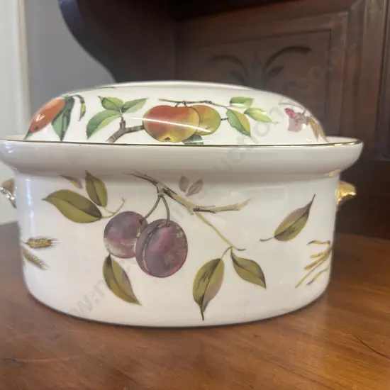 Royal Worcester 'Evesham' Gold Oval Flat Hand Lidded Casserole Dish, Shape 24, Size 4