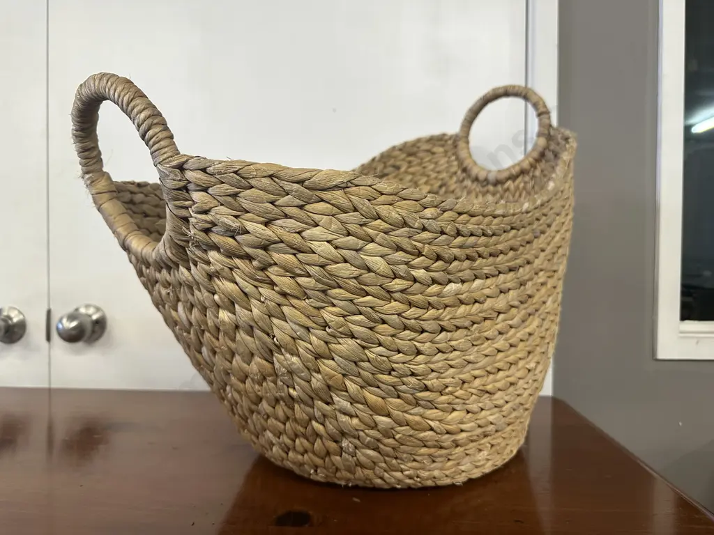 Water Hyacinth Double Handled Basket H47,W58cm. Image 1++