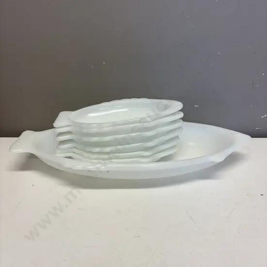 Glasbake 7 Pce White Glass Fish Set