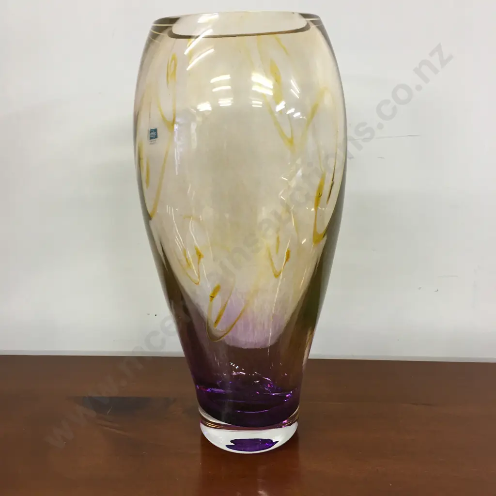 Heavy Caithness Glass Vase H22cm. Image 1++