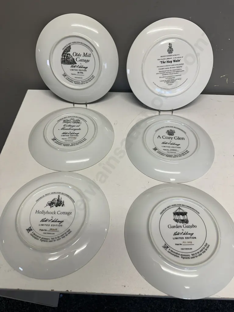 Selection of Franklin Mint & Royal Doulton Collectors Plates Image 1++