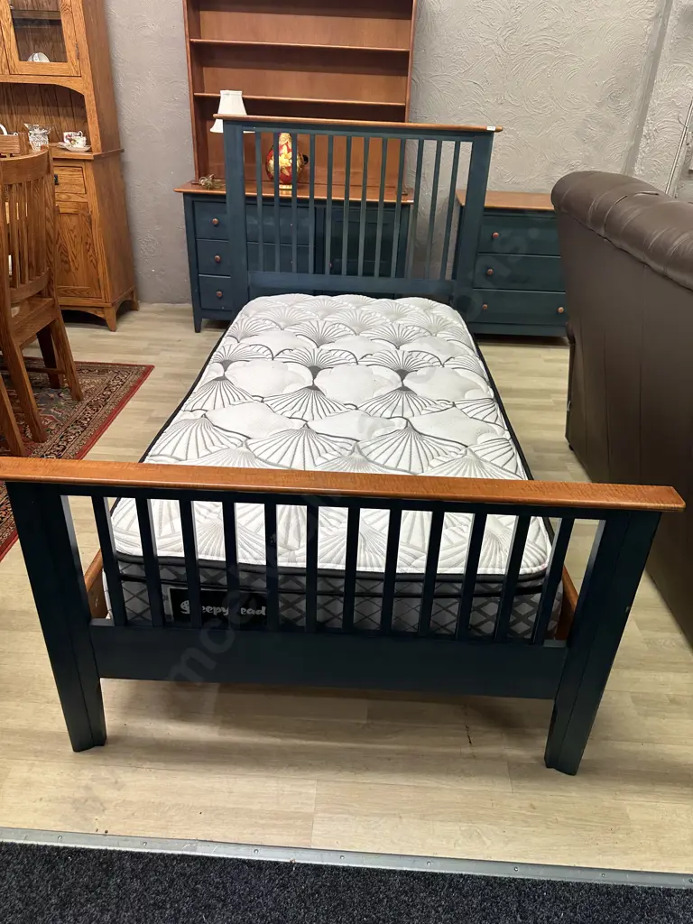 Nadeau (Canada) Green Painted Fruitwood Single Bed With Sleepyhead Serenity 6 Series Dahlia Mattress Image 1++