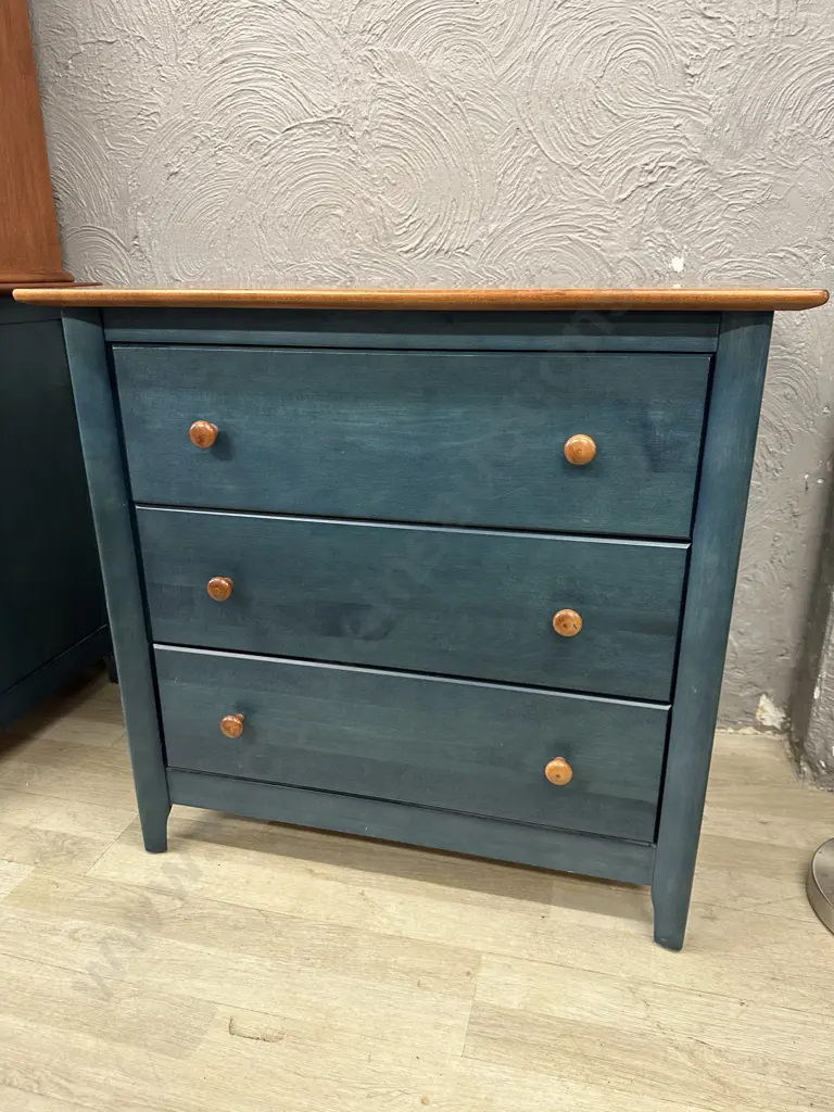 Nadeau (Canada) Green Painted Fruitwood 3 Drawer Chest With Wooden Knobs. H77 W81 D50cm Image 1++