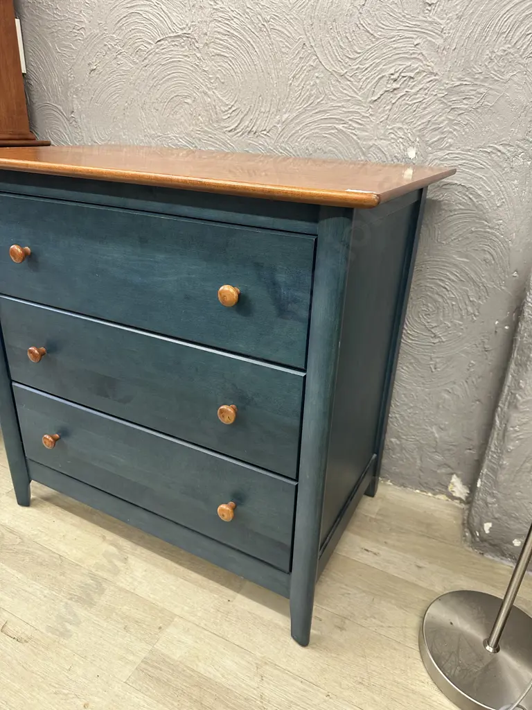 Nadeau (Canada) Green Painted Fruitwood 3 Drawer Chest With Wooden Knobs. H77 W81 D50cm Image 1++
