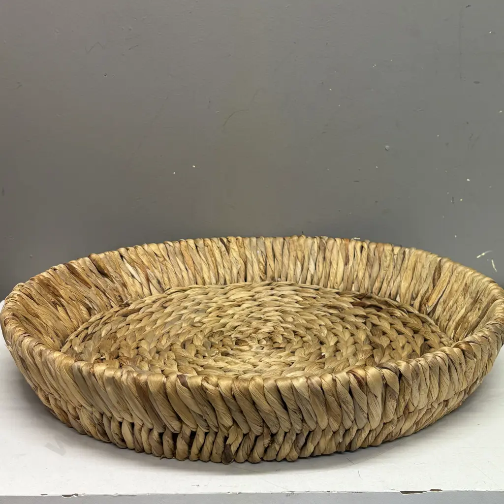 Large Round Rattan Serving Tray. Dia 51cm Image 1++