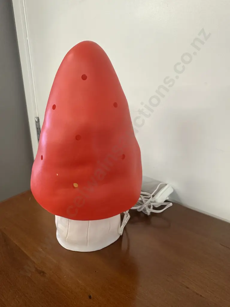 'Egmont Toys' Small Mushroom Table Lamp Red & White H28cm Image 1++