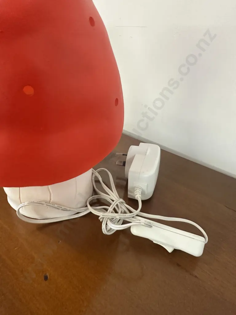 'Egmont Toys' Small Mushroom Table Lamp Red & White H28cm Image 1++
