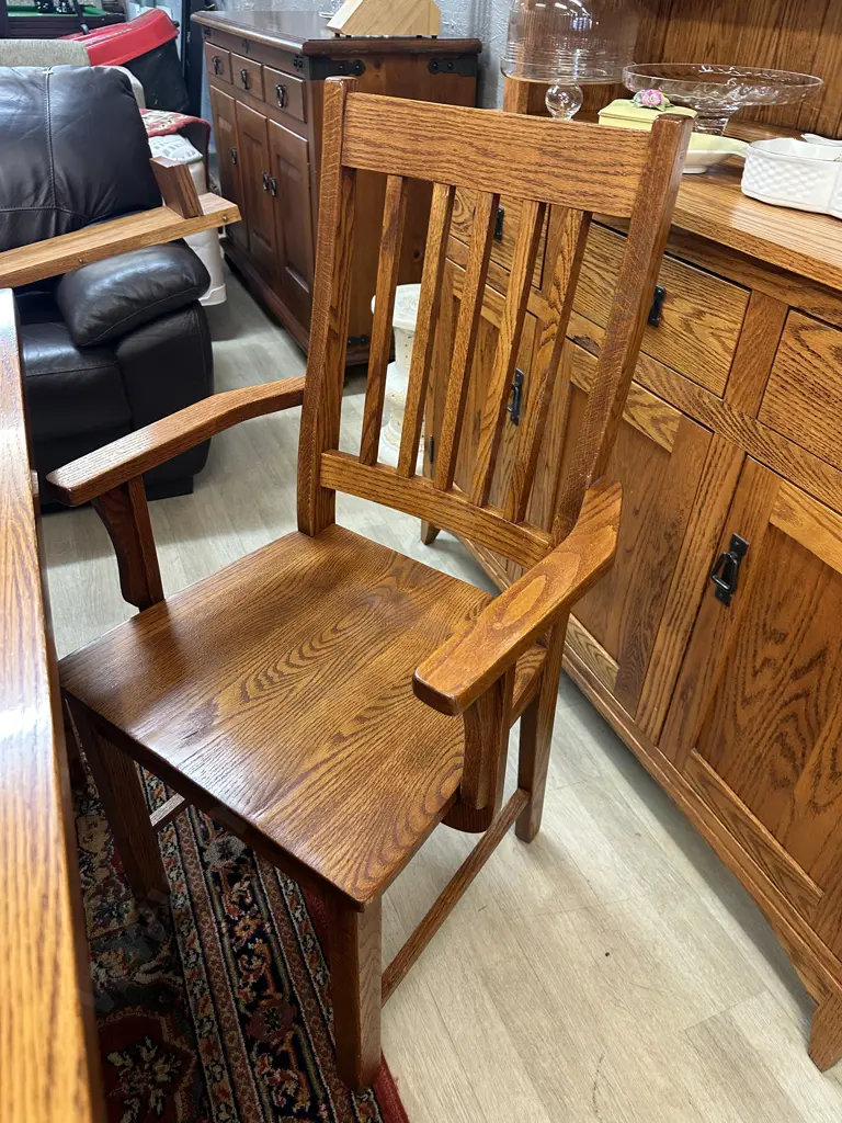 Canadian Oak Double Extension Table With 6 Chairs Including 2 Carvers. H77 W153.5 D106.5 Image 1++