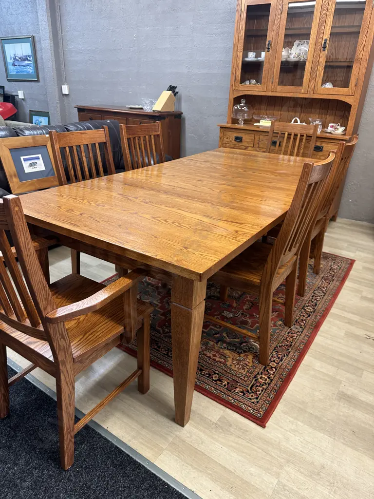 Canadian Oak Double Extension Table With 6 Chairs Including 2 Carvers. H77 W153.5 D106.5 Image 1++