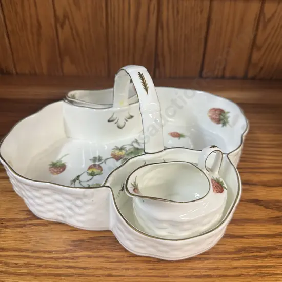 Coal Port Strawberry Tea Tray Caddy With Sugar Bowl & Creamer