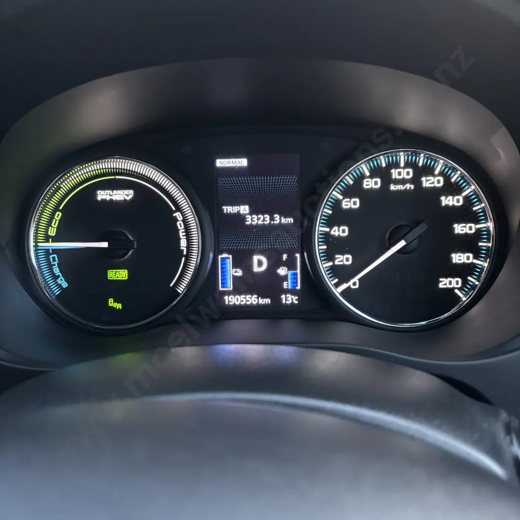 NO RESERVE 2018 Mitsubishi Outlander VRX Plug In Hybrid - 88KW/PHEV/4WD/AT, WOF / REG LRQ9 (11/4/25), 190556Kms Image 1++