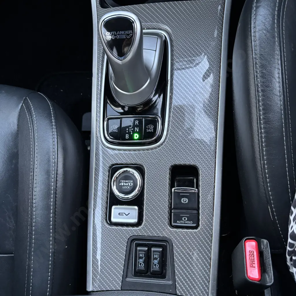 NO RESERVE 2018 Mitsubishi Outlander VRX Plug In Hybrid - 88KW/PHEV/4WD/AT, WOF / REG LRQ9 (11/4/25), 190556Kms Image 1++