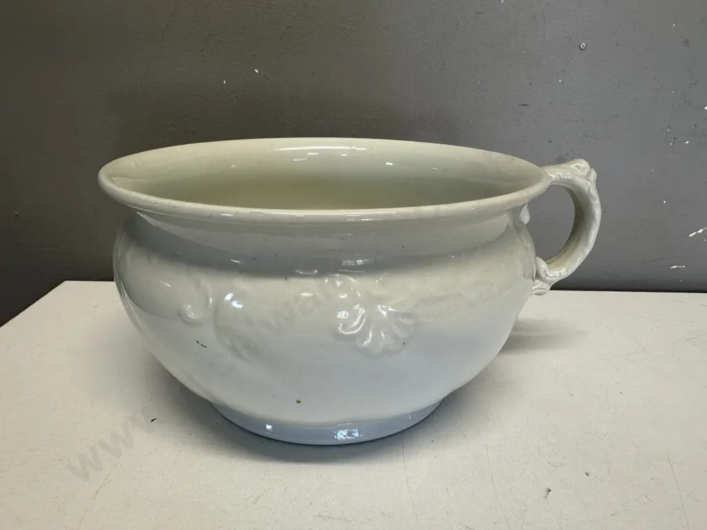 William Adams & Sons White Ironstone Chamber Pot. 13 x 22cm Image 1++