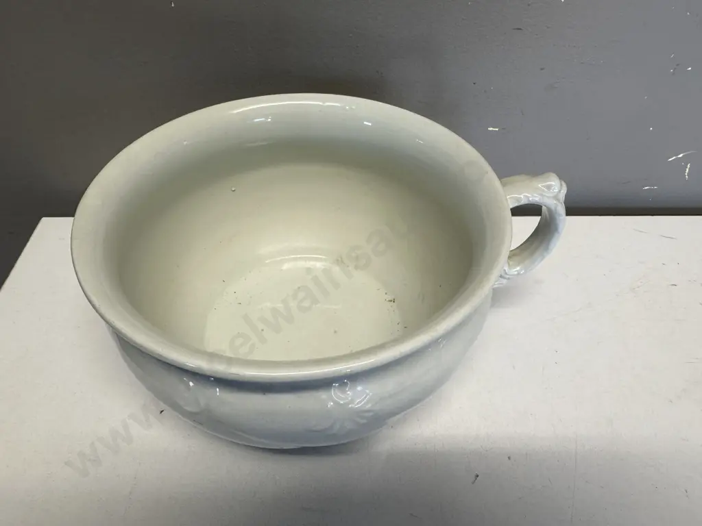 William Adams & Sons White Ironstone Chamber Pot. 13 x 22cm Image 1++