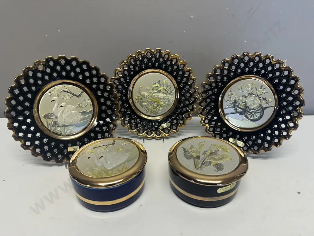 Assorted Japanese Chokin Art Items Including Lidded Trinket Dishes Lily & Swan With Three Display Plates Image 1++