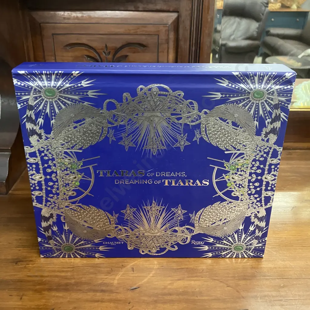 Chaumet Tiaras of Dreams, Dreaming of Tiaras Book - Hardcover Pop-Up Image 1++