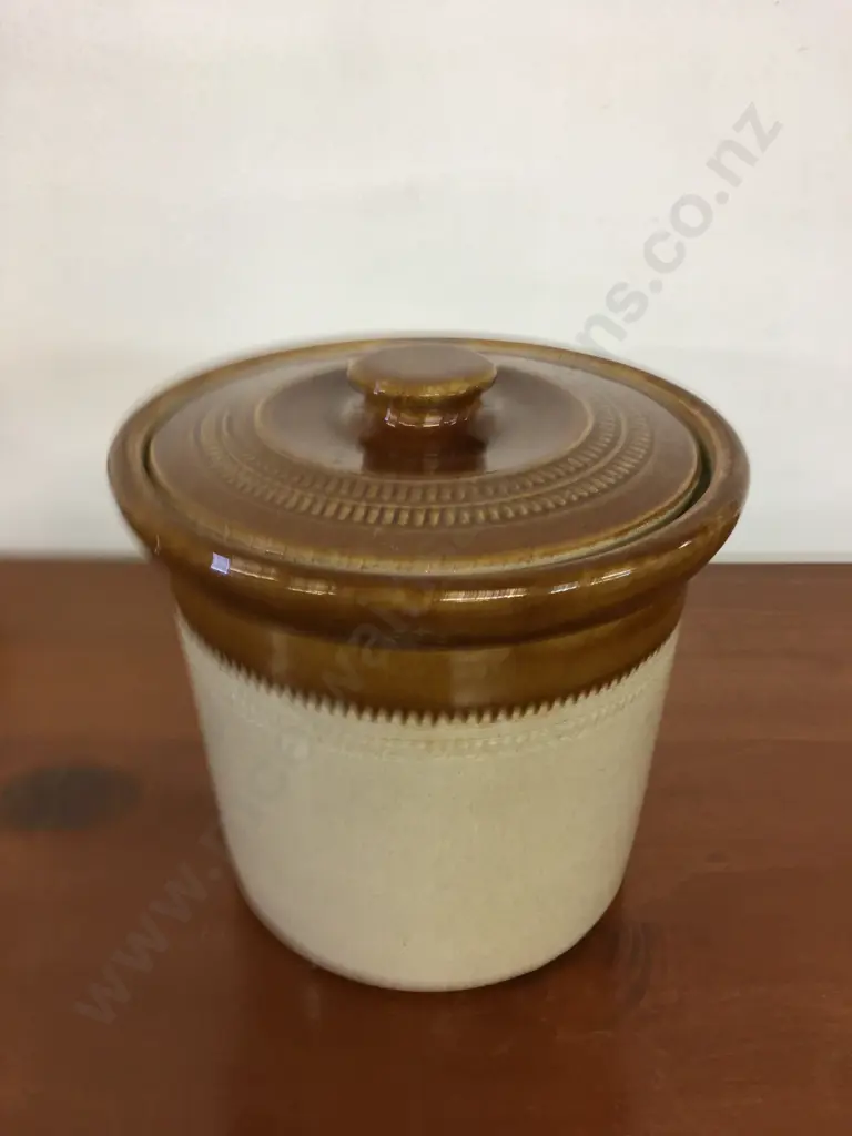 Lidded Two-Tone Stoneware Jar. 16 x 19cm Image 1++