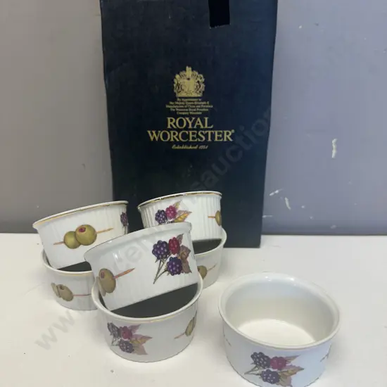 Royal Worcester 'Evesham' Gold Ramekins x 7