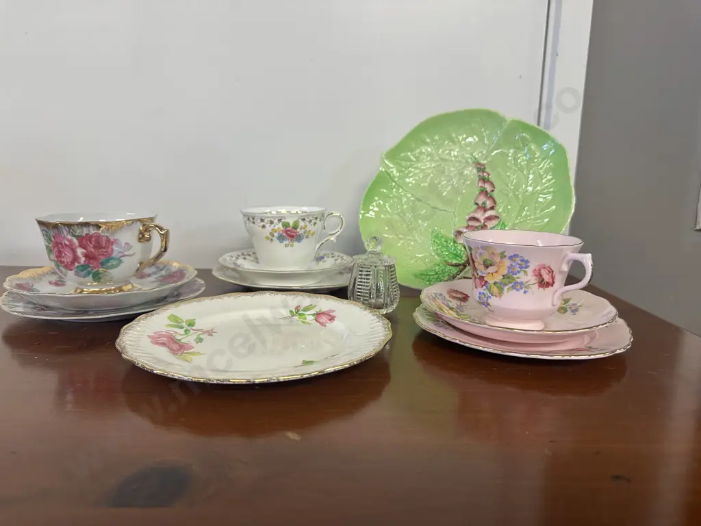 Selection Of Vintage Trios, Carlton Ware Etc Image 1++