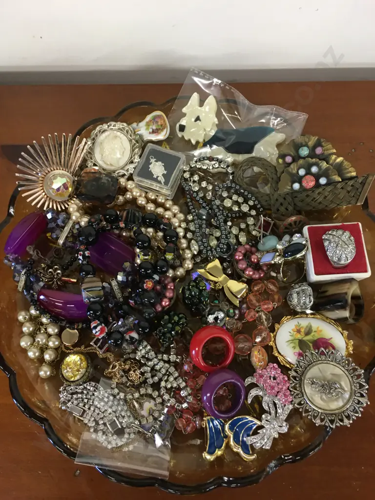 Selection Of Costume Jewellery  Image 1++