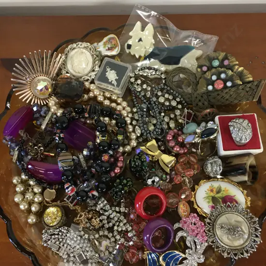 Selection Of Costume Jewellery 